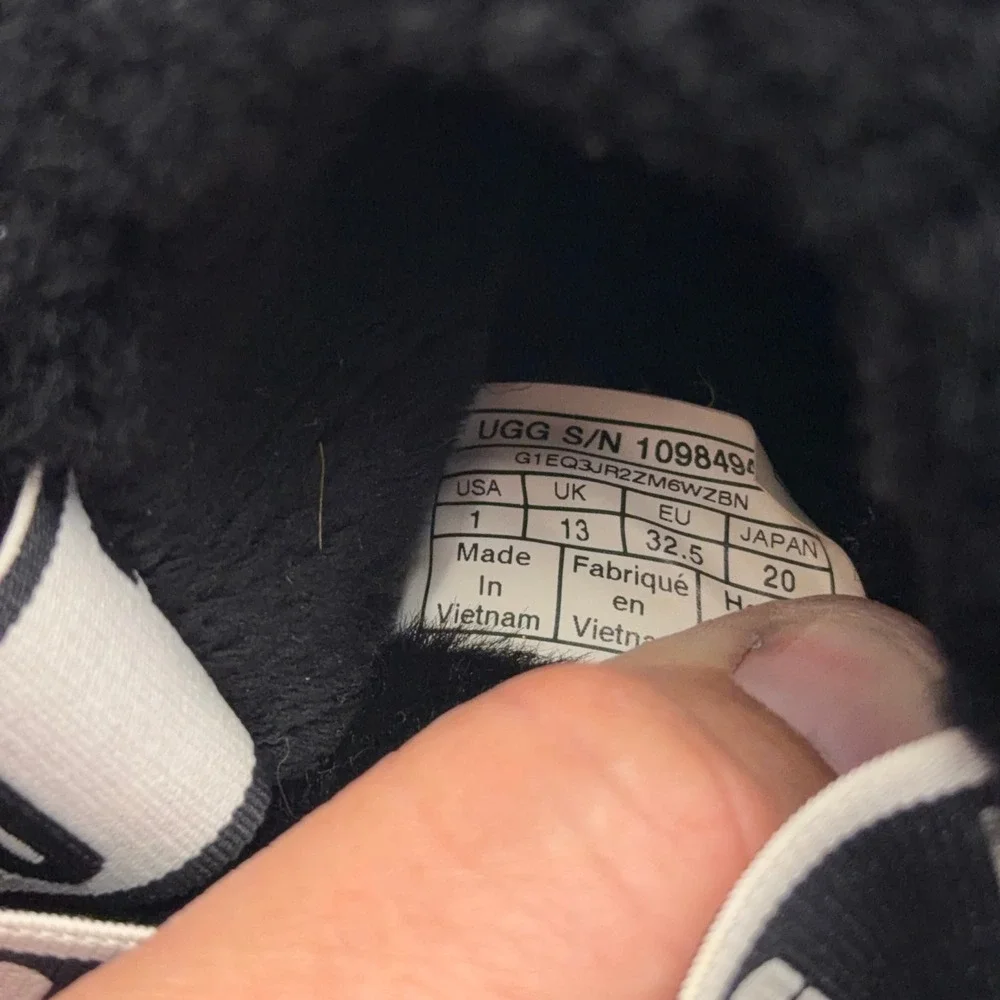 UGG Slides Kids Size 1 Black Fluff Yeah Slipper Elastic Strap
